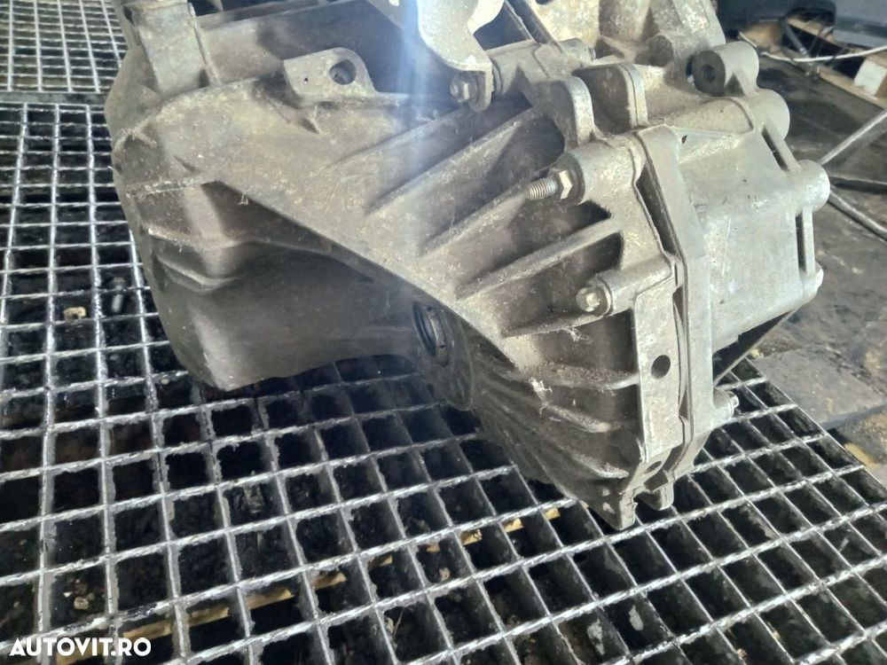 Cutie viteze manuala 6 trepte 2.2 cdti Opel Antara 1 [facelift] [2011 - 4