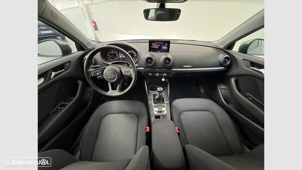 Audi A3 Limousine 1.6 TDI Design - 11