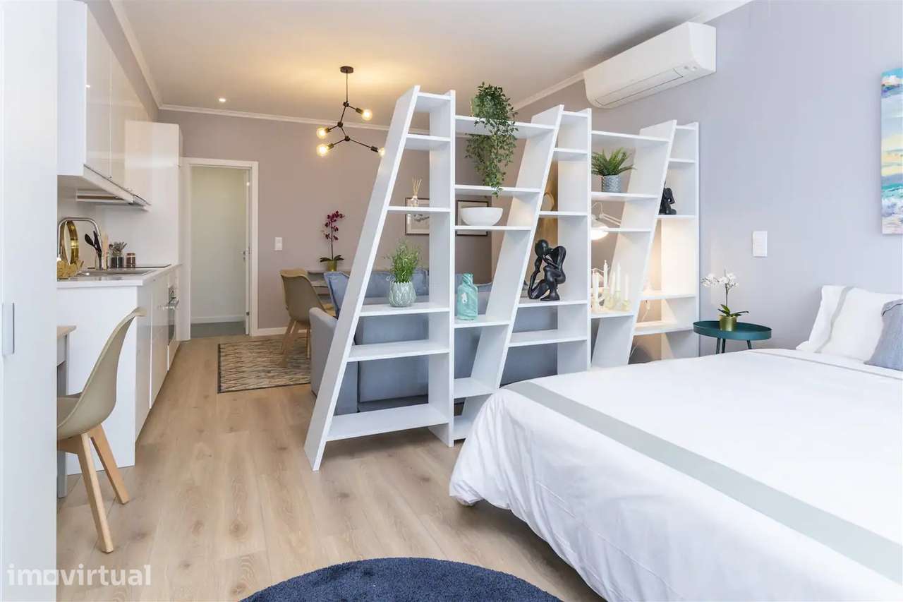 Apartamento T0 com ar condicionado e garagem - Grande imagem: 3/19