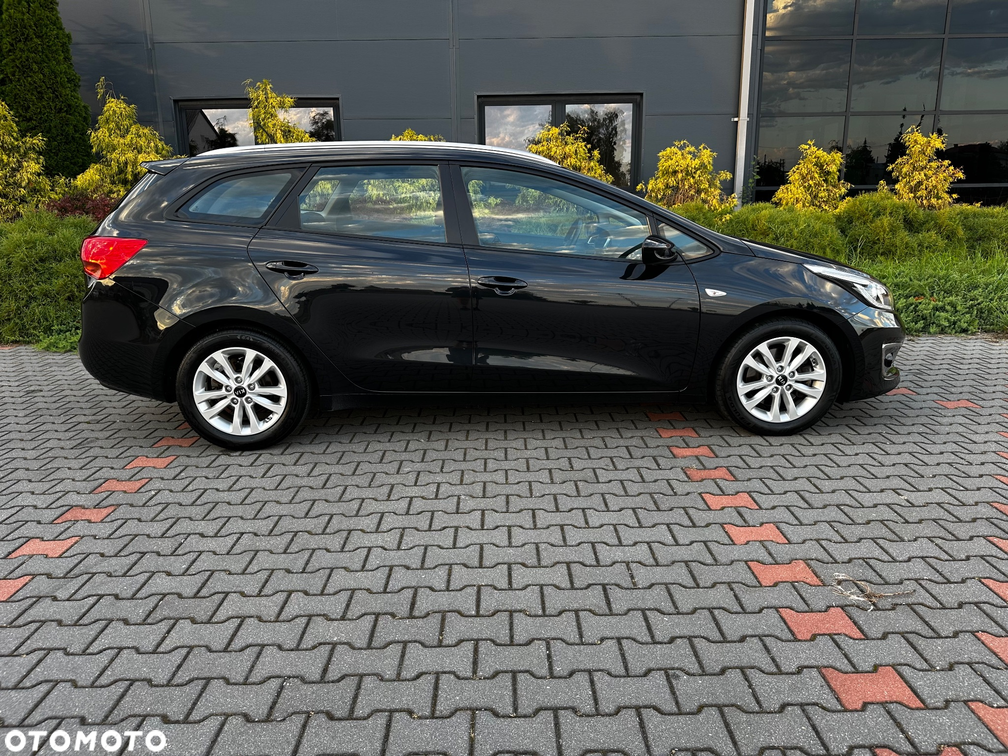 Kia Ceed 1.6 GDI Platinum Edition - 19