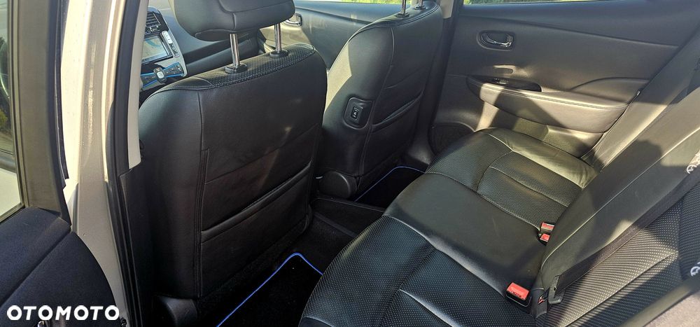 Nissan Leaf - 8