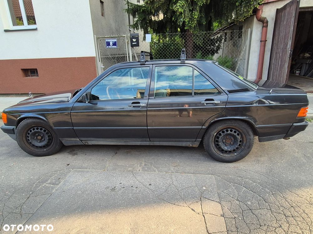 Mercedes-Benz W201 (190) - 18