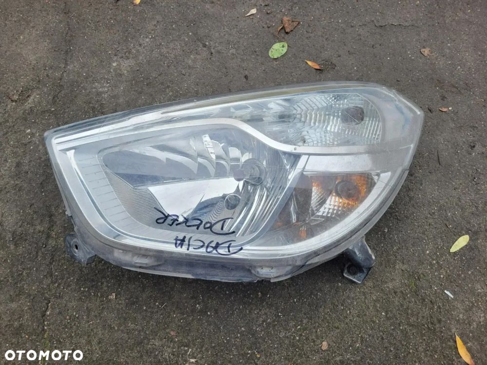 Lampa przód Dacia dokker - 1