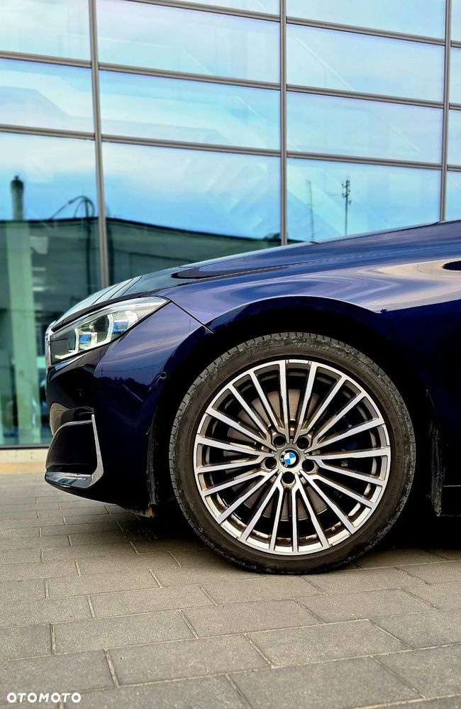 BMW Seria 7 750i xDrive - 2