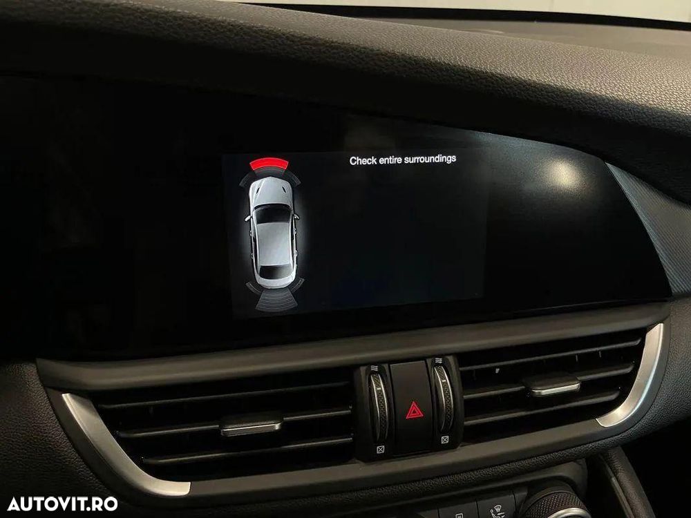 Alfa Romeo Giulia 2.2 AT8-Q4 Veloce - 15