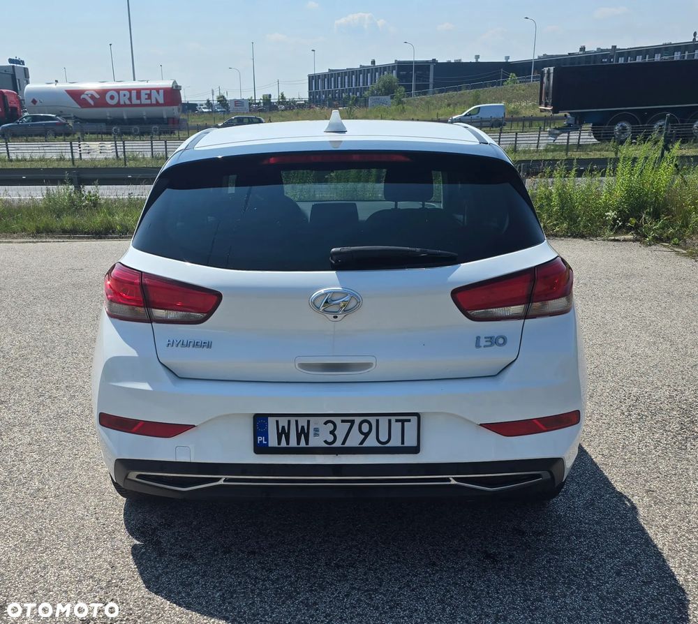 Hyundai i30 1.5 DPI Comfort - 14