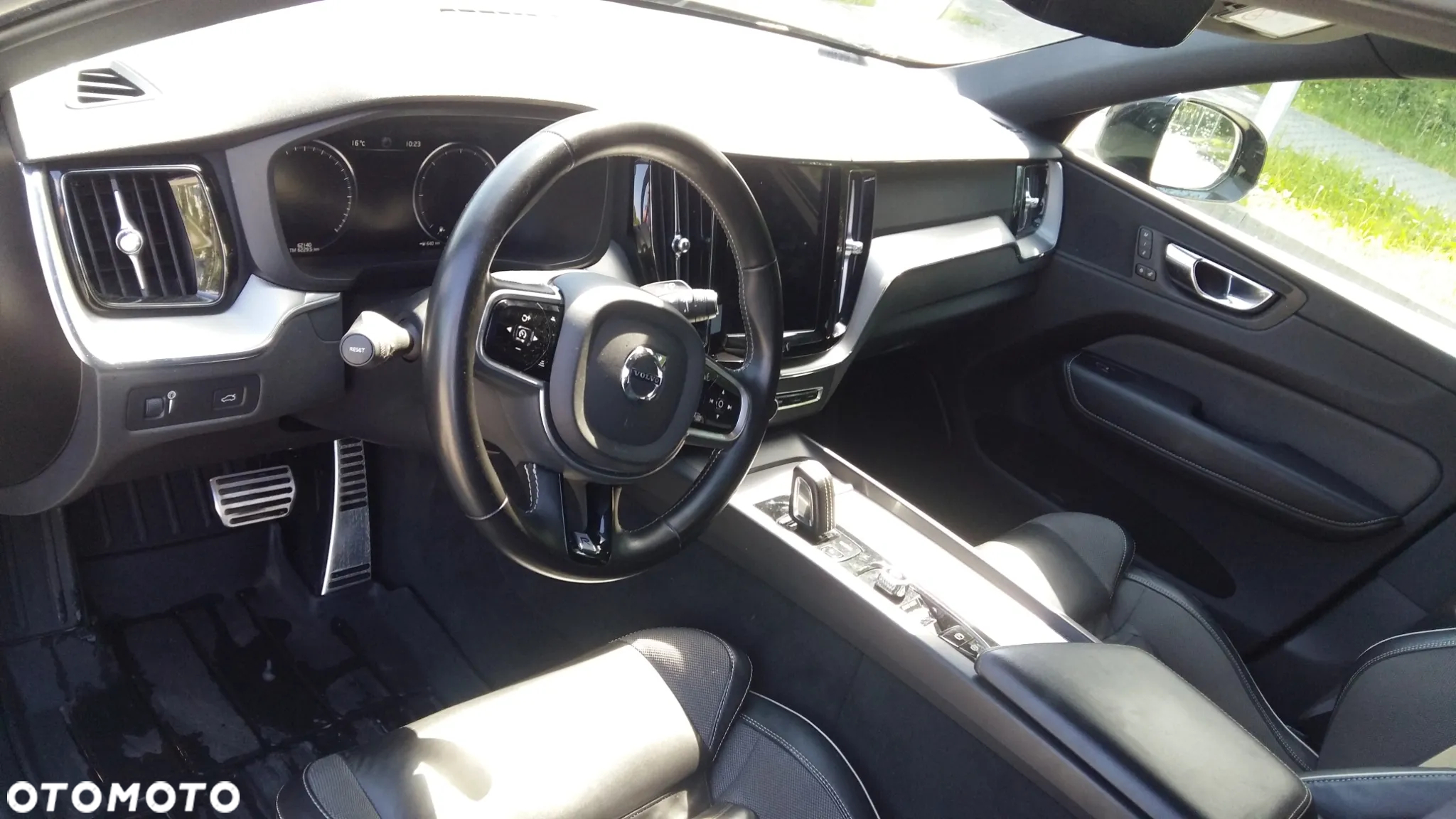Volvo XC 60 D4 AWD R-Design - 5