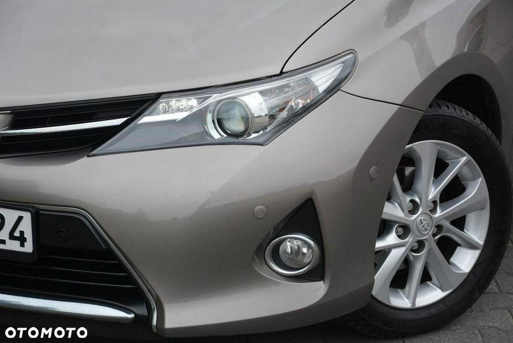 Toyota Auris 1.6 Executive - 5