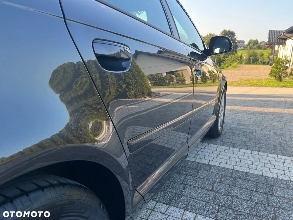 Audi A3 Sportback 1.6 TDI DPF Ambiente - 12