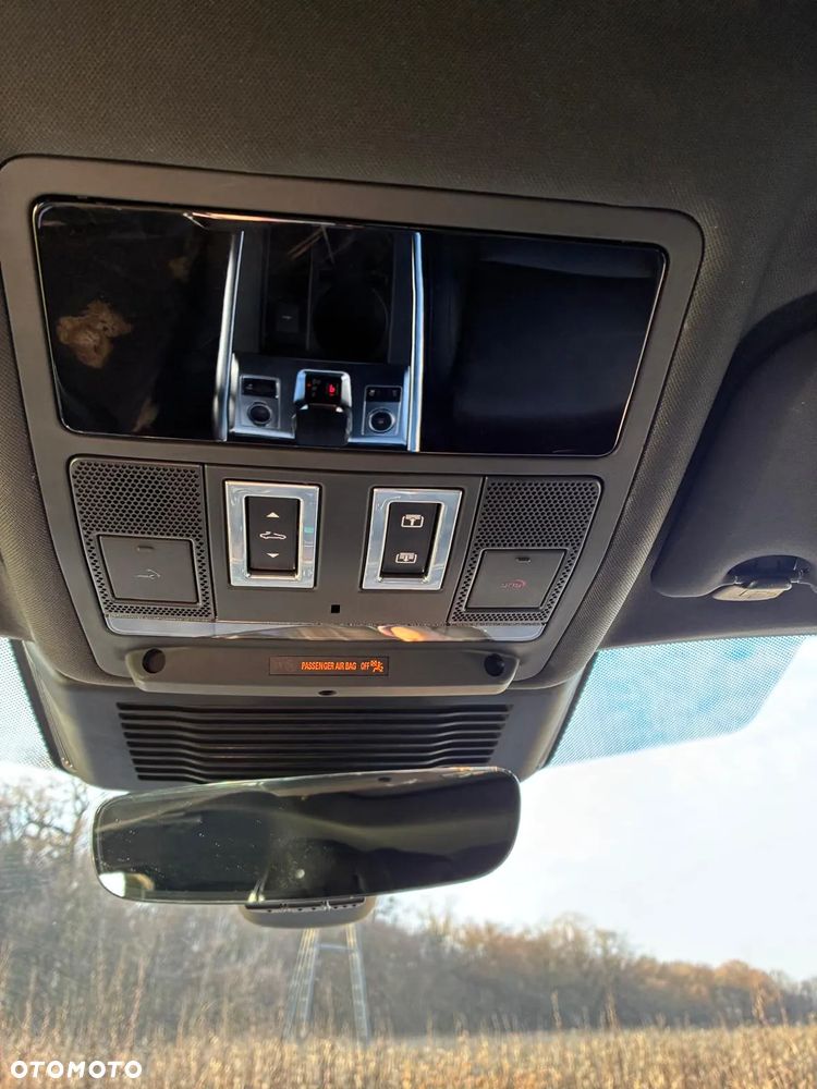 Jaguar XF P300 AWD R-Dynamic SE - 34