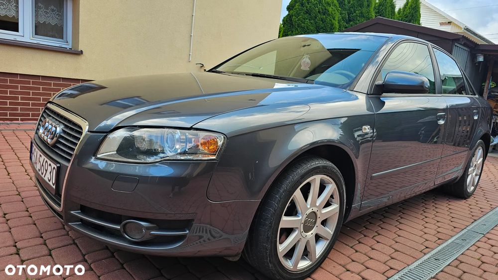 Audi A4 Limousine - 12