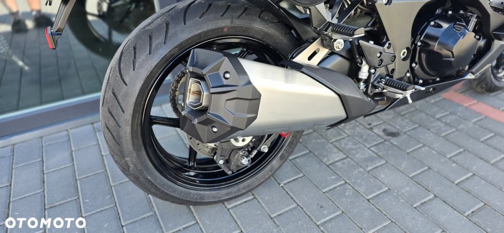 Kawasaki Ninja 1000 SX - 19