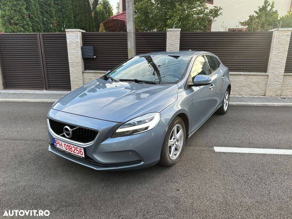 Volvo V40 D2 Momentum - 1
