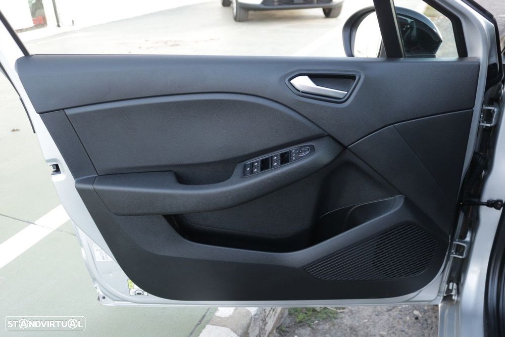 Renault Clio 1.0 TCe Evolution Bi-Fuel - 27
