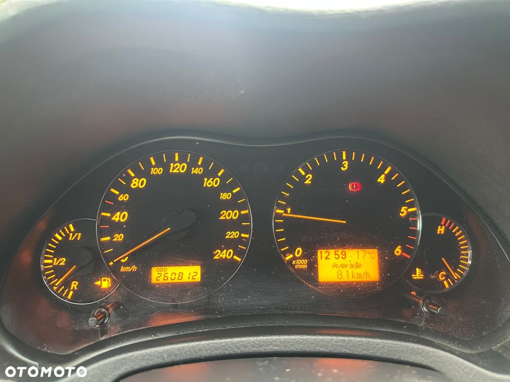 Toyota Avensis 2.0 D-4D Luna - 4