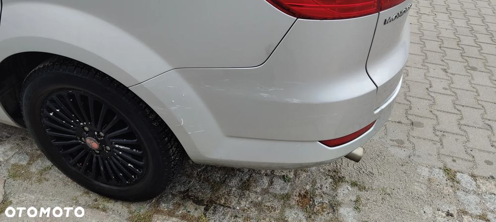Ford Mondeo 2.0 TDCi Ambiente - 9