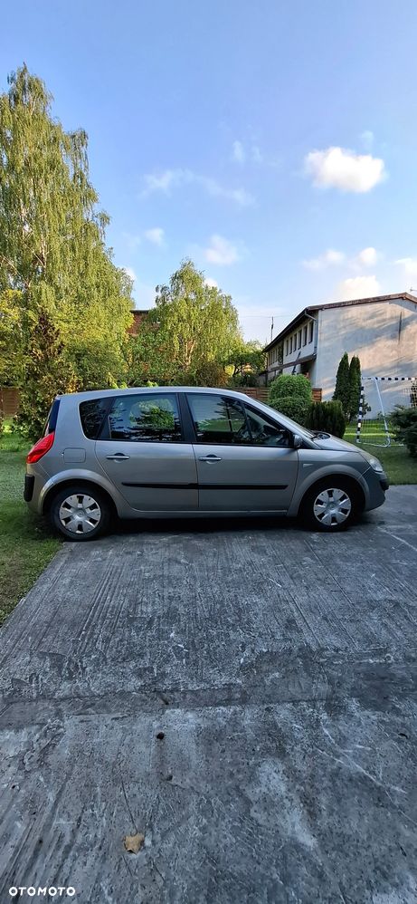Renault Scenic 1.6 16V Confort Authentique - 3