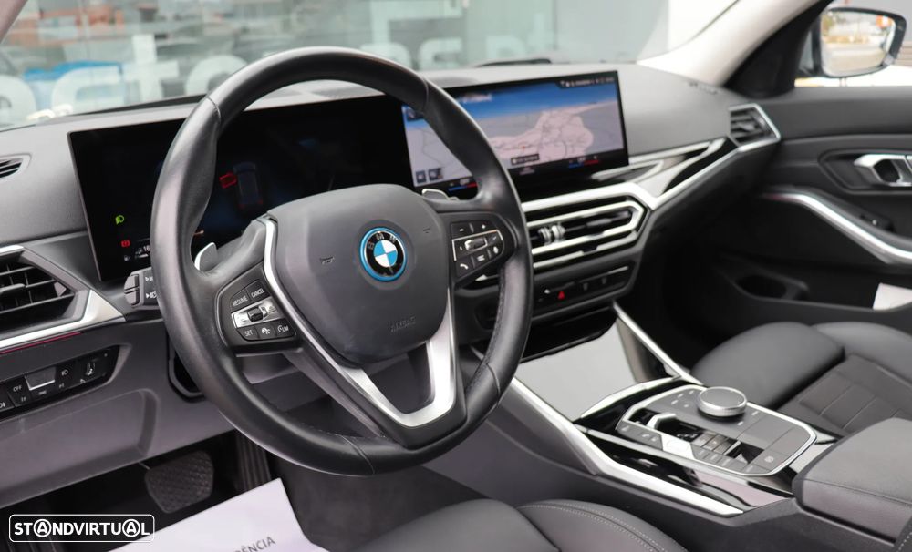 BMW 320 e Line Sport Auto - 11