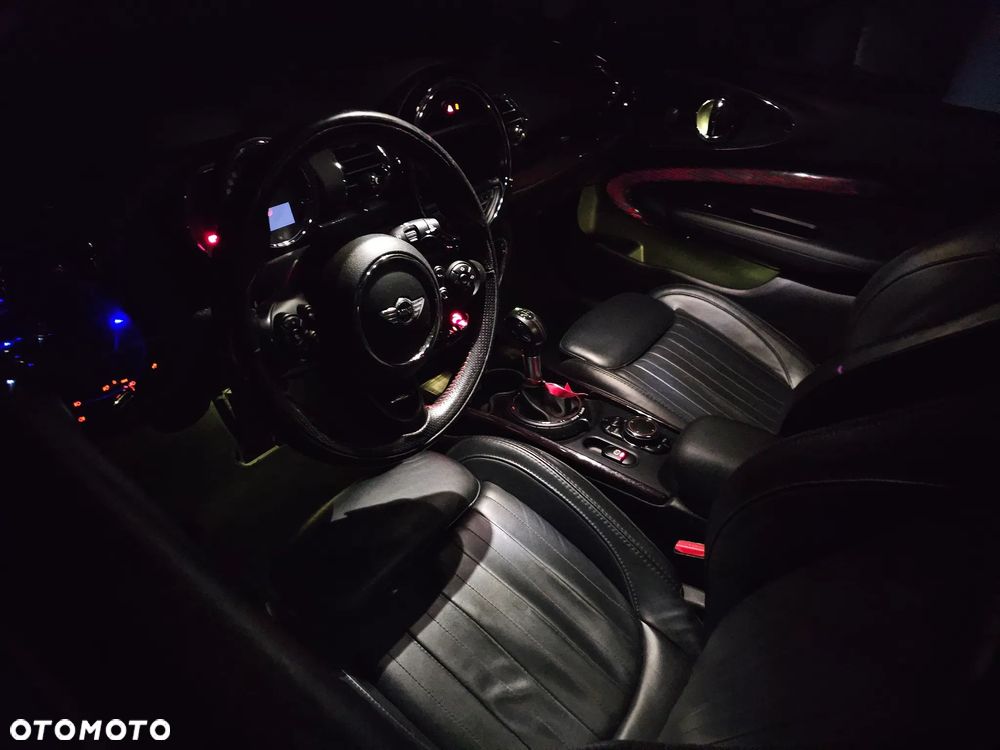 MINI Clubman Cooper SD ALL4 - 21