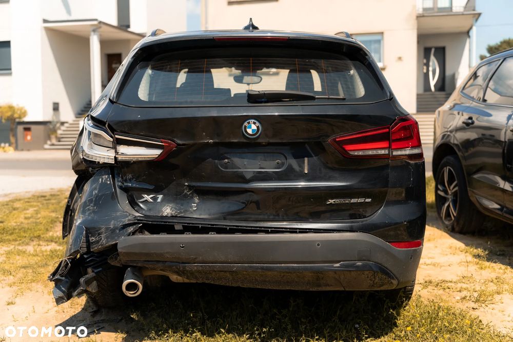BMW X1 xDrive25e Business Edition - 8