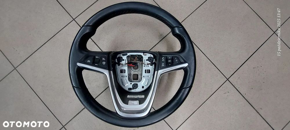 Kierownica Multifunkcyjna Astra J NR.13351029 - 1