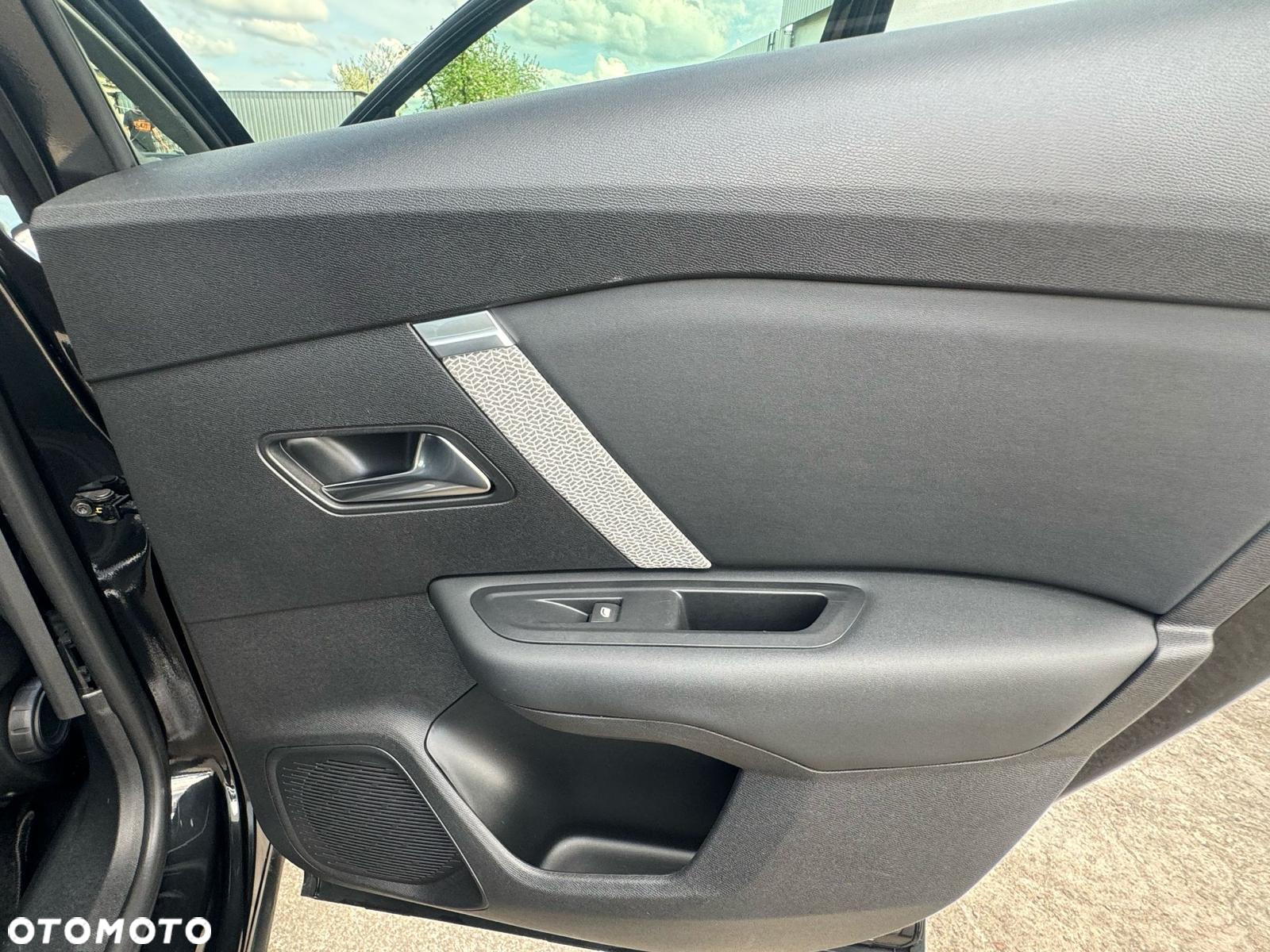 Citroën C4 BlueHDi 130 Stop&Start EAT8 SHINE - 19