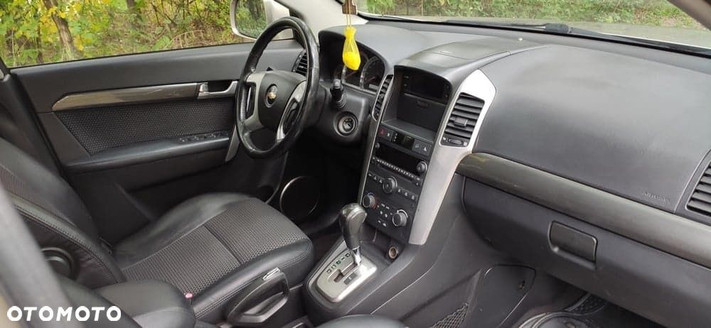 Chevrolet Captiva 2.0 d LT medium - 14