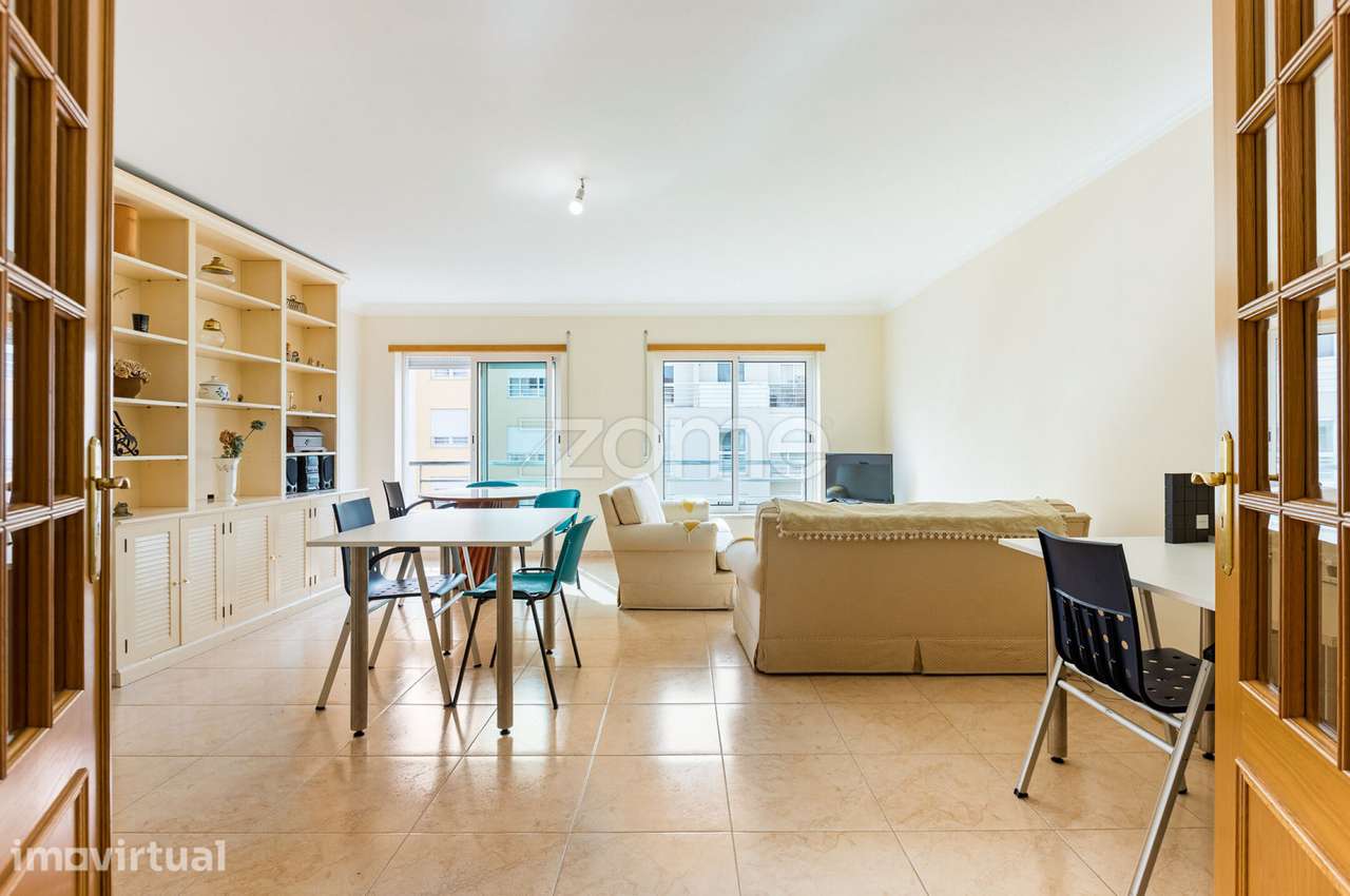 Apartamento T2 + 1 duplex com varanda, Montijo - Grande imagem: 2/26