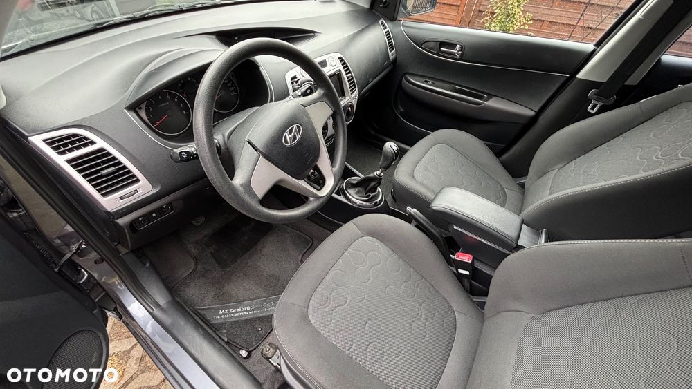 Hyundai i20 - 16