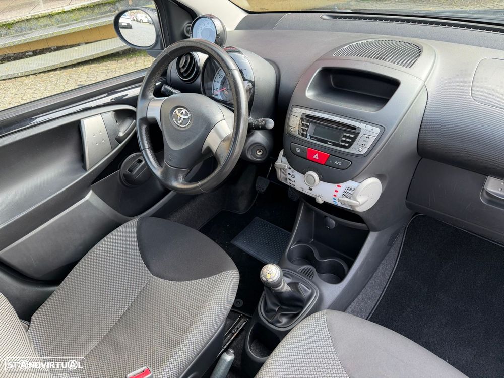 Toyota Aygo 1.0 - 13