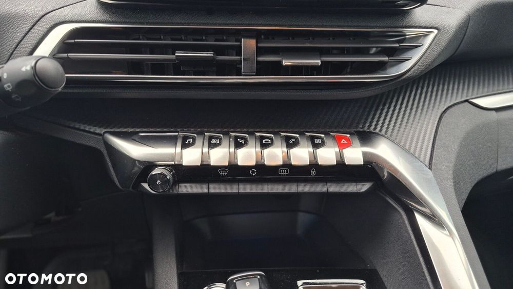 Peugeot 3008 1.2 PureTech Active Pack S&S EAT8 - 27