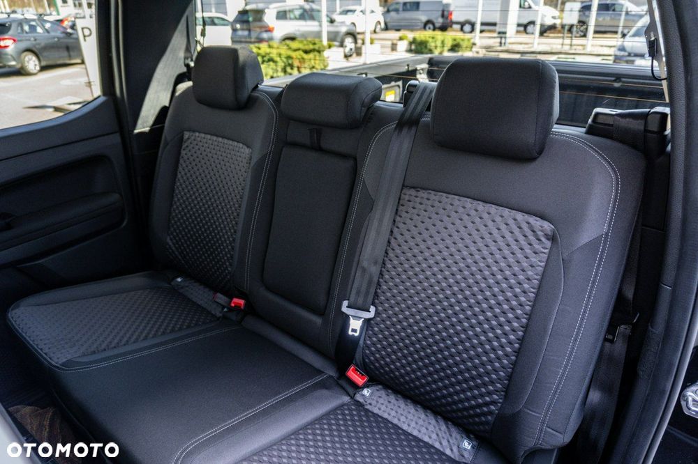 Volkswagen Amarok - 23