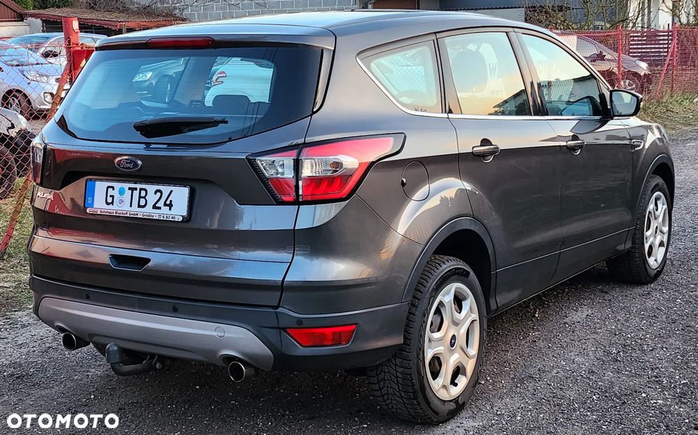 Ford Kuga - 4