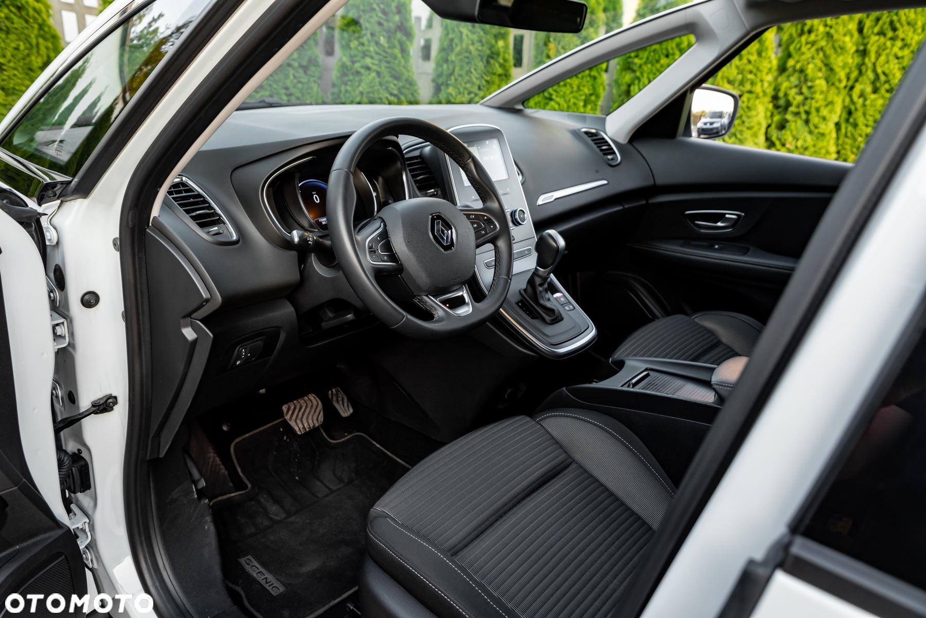 Renault Scenic TCe 140 GPF EDC INTENS - 15