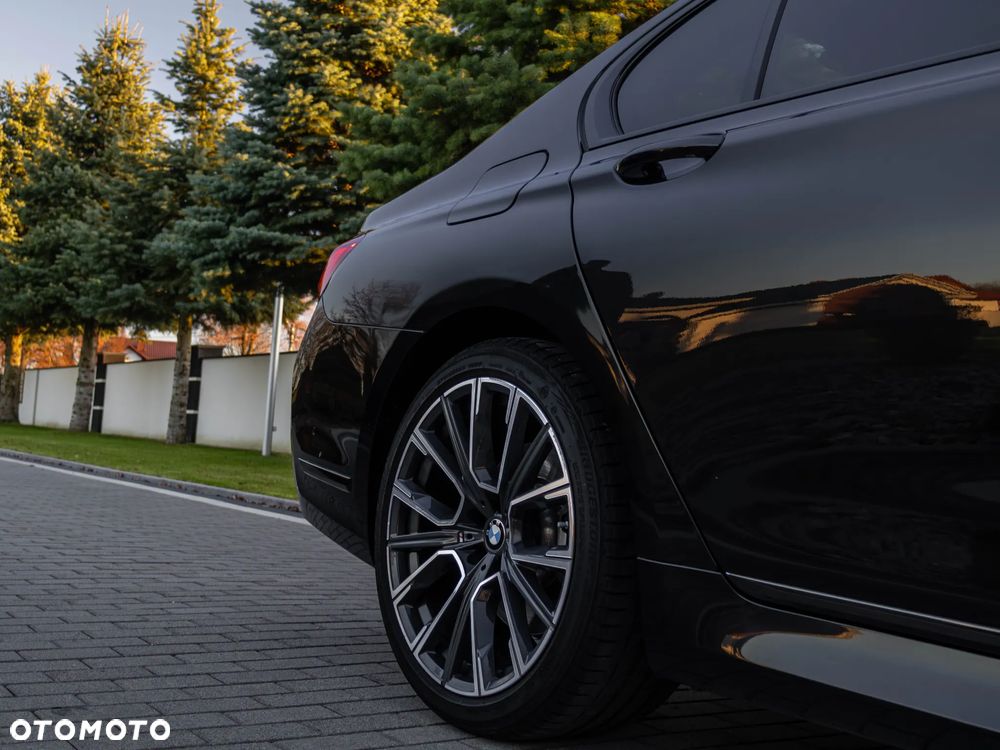 BMW Seria 7 730d xDrive mHEV sport - 10