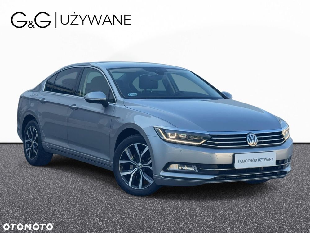 Volkswagen Passat - 2