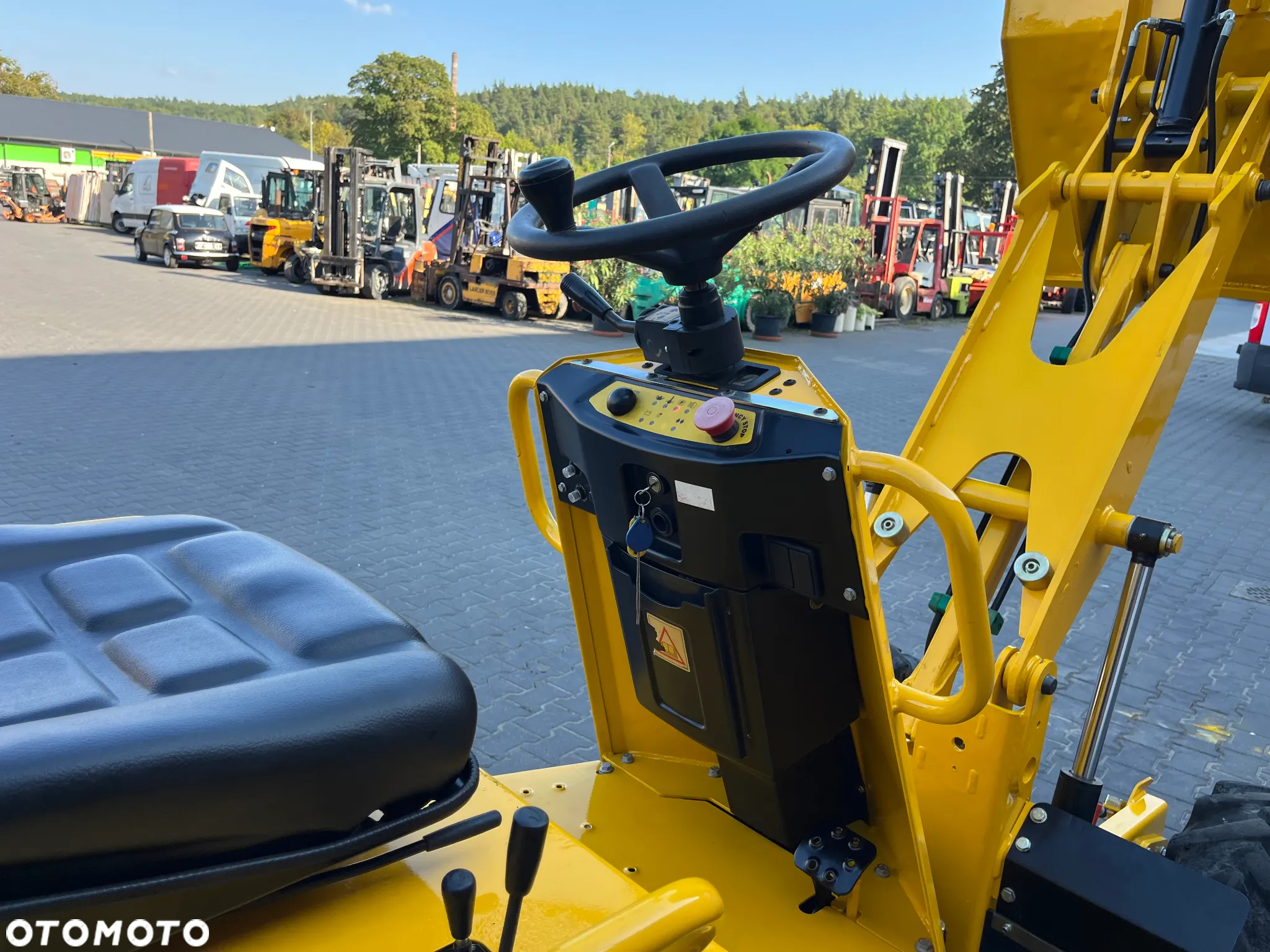 Thwaites MACH 201 - 27
