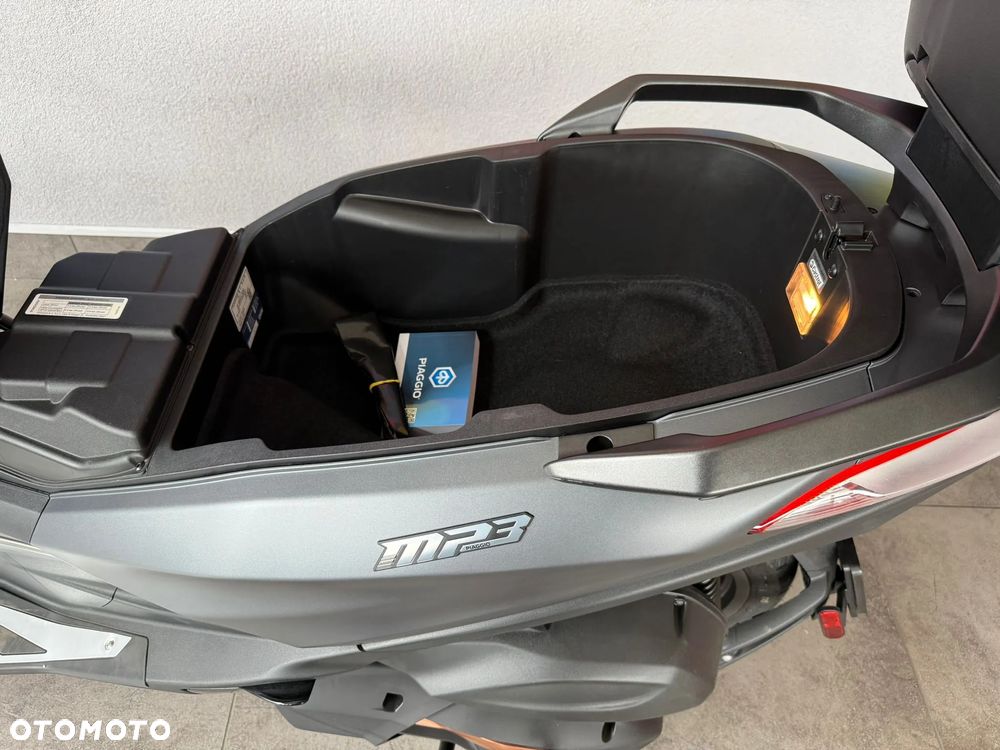 Piaggio MP-3 - 26