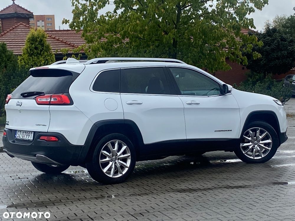 Jeep Cherokee - 13