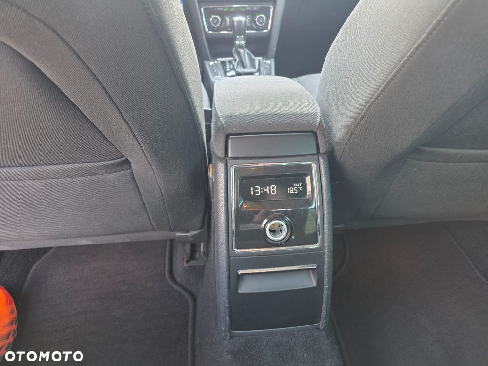 Skoda Superb 2.0 TDI DSG Comfort - 12