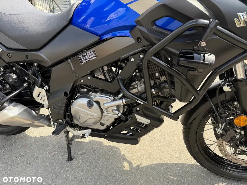 Suzuki V-STROM - 16