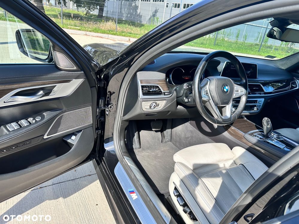 BMW Seria 7 740Li - 3