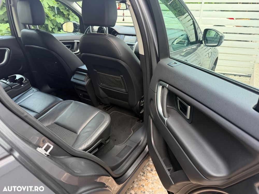 Land Rover Discovery Sport - 12
