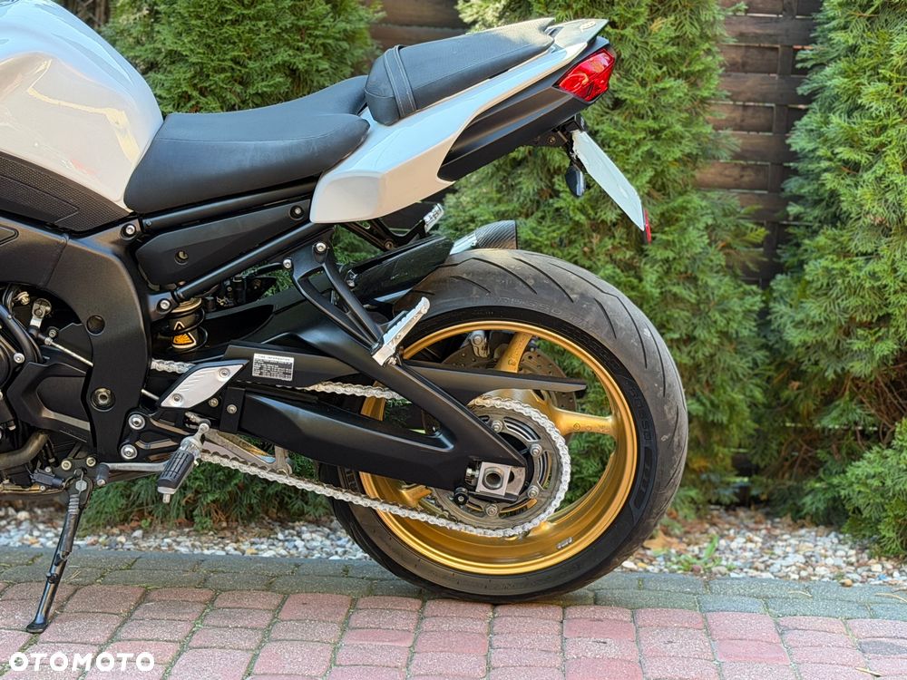 Yamaha FZ8 - 20