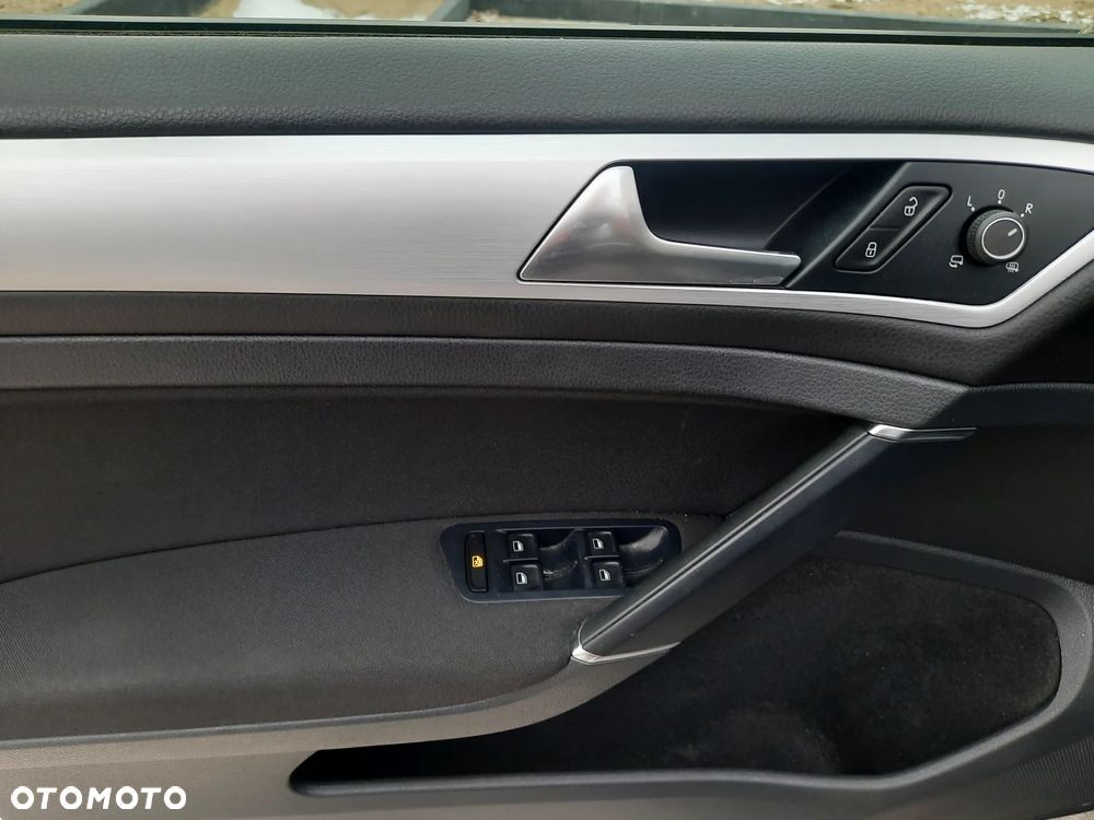 Volkswagen Golf 1.6 BlueTDI Cup - 19