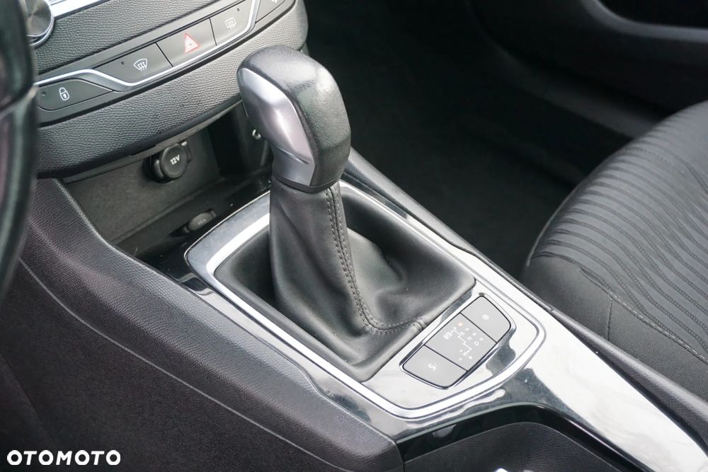 Peugeot 308 BlueHDi 120 EAT6 Stop & Start Allure - 23