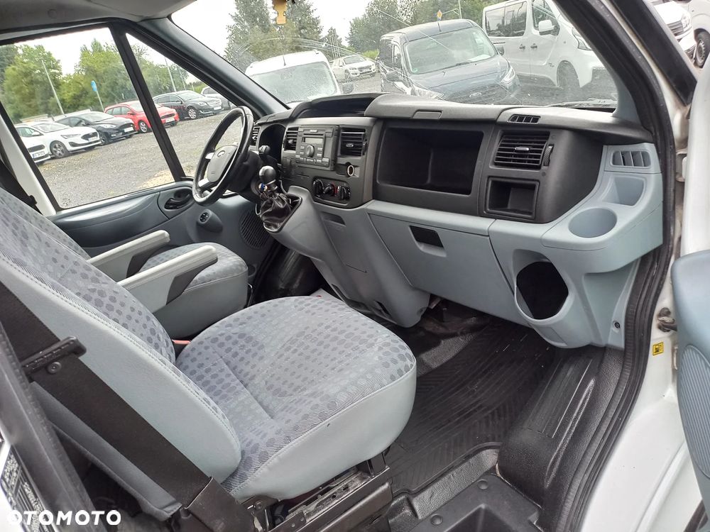 Ford Transit - 17