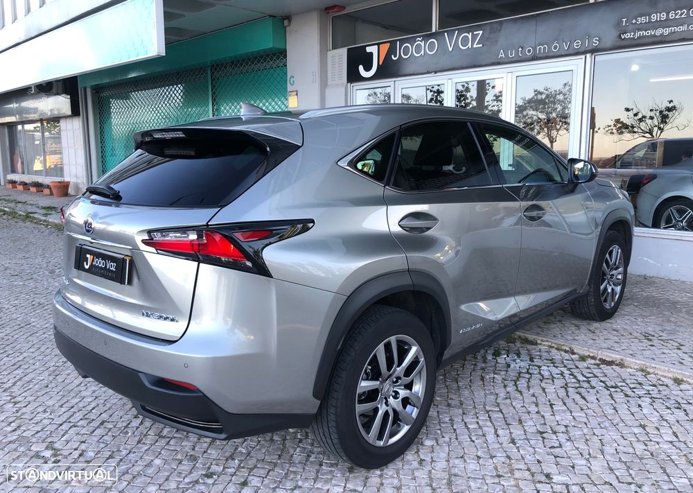 Lexus NX 300h Executive Plus - 16
