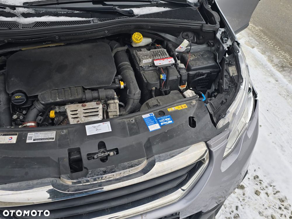 Peugeot 2008 1.2 Pure Tech Allure S&S EAT6 - 12