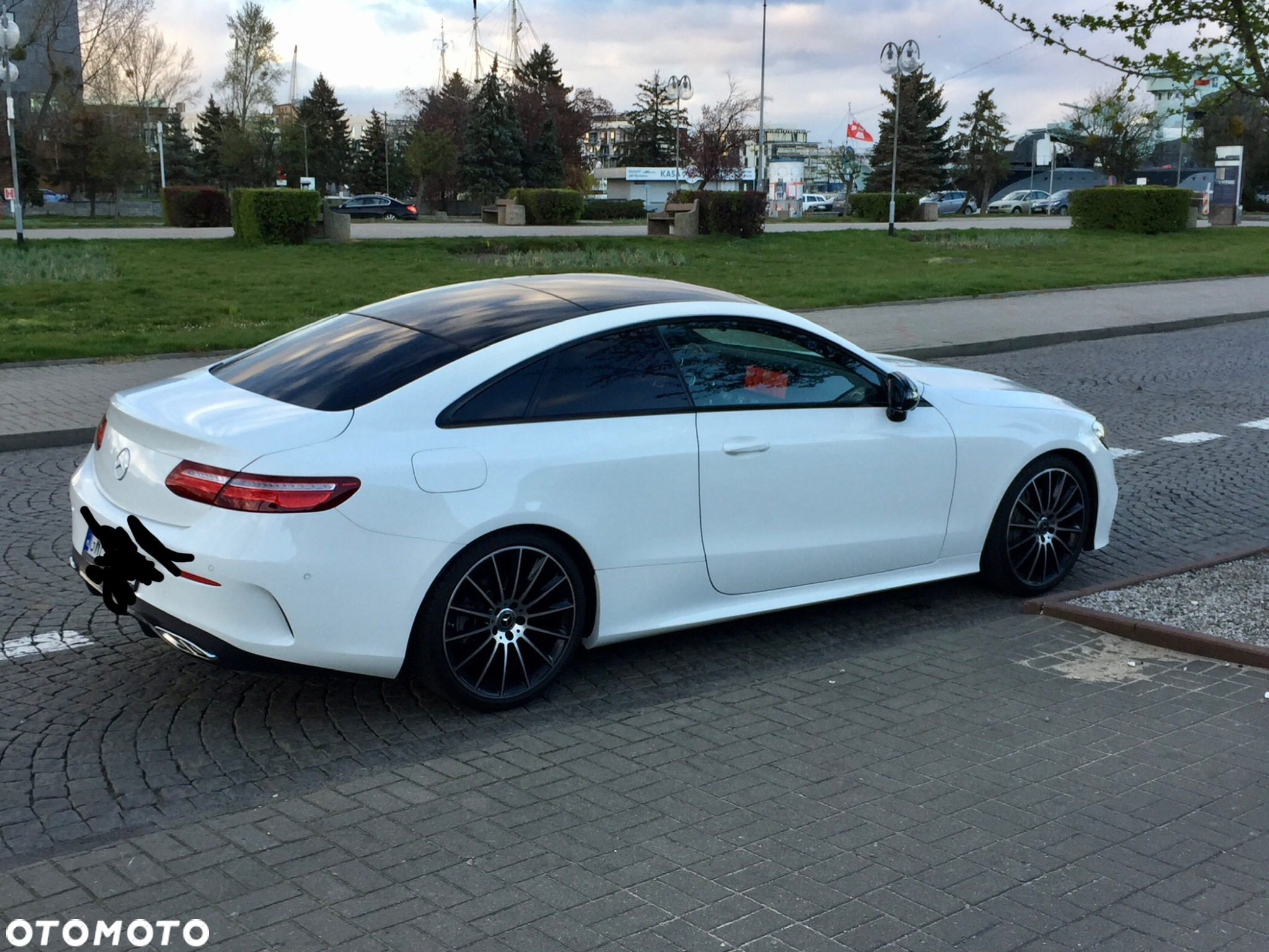 Mercedes-Benz Klasa E 200 Coupe 9G-TRONIC - 15